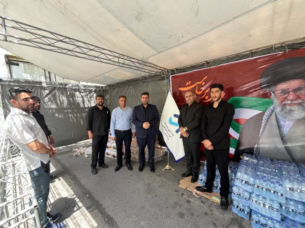بازدید دکتر سلامی از موکب صندوق بیمه حوادث طبیعی ساختمان در مسیر تشییع رهبر شهید انقلاب